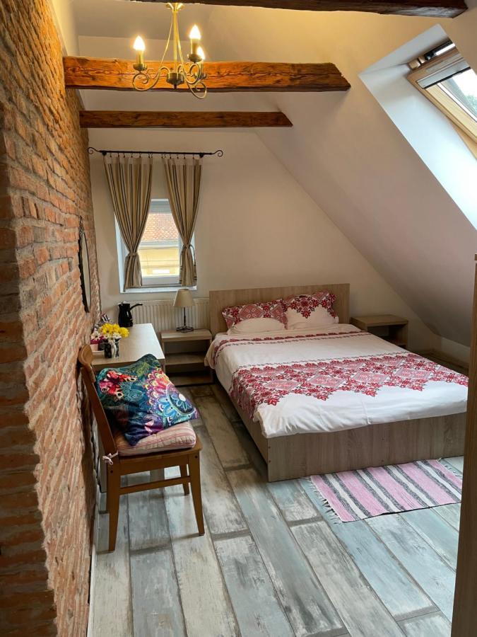 Blue House Hotel Braşov Eksteriør billede