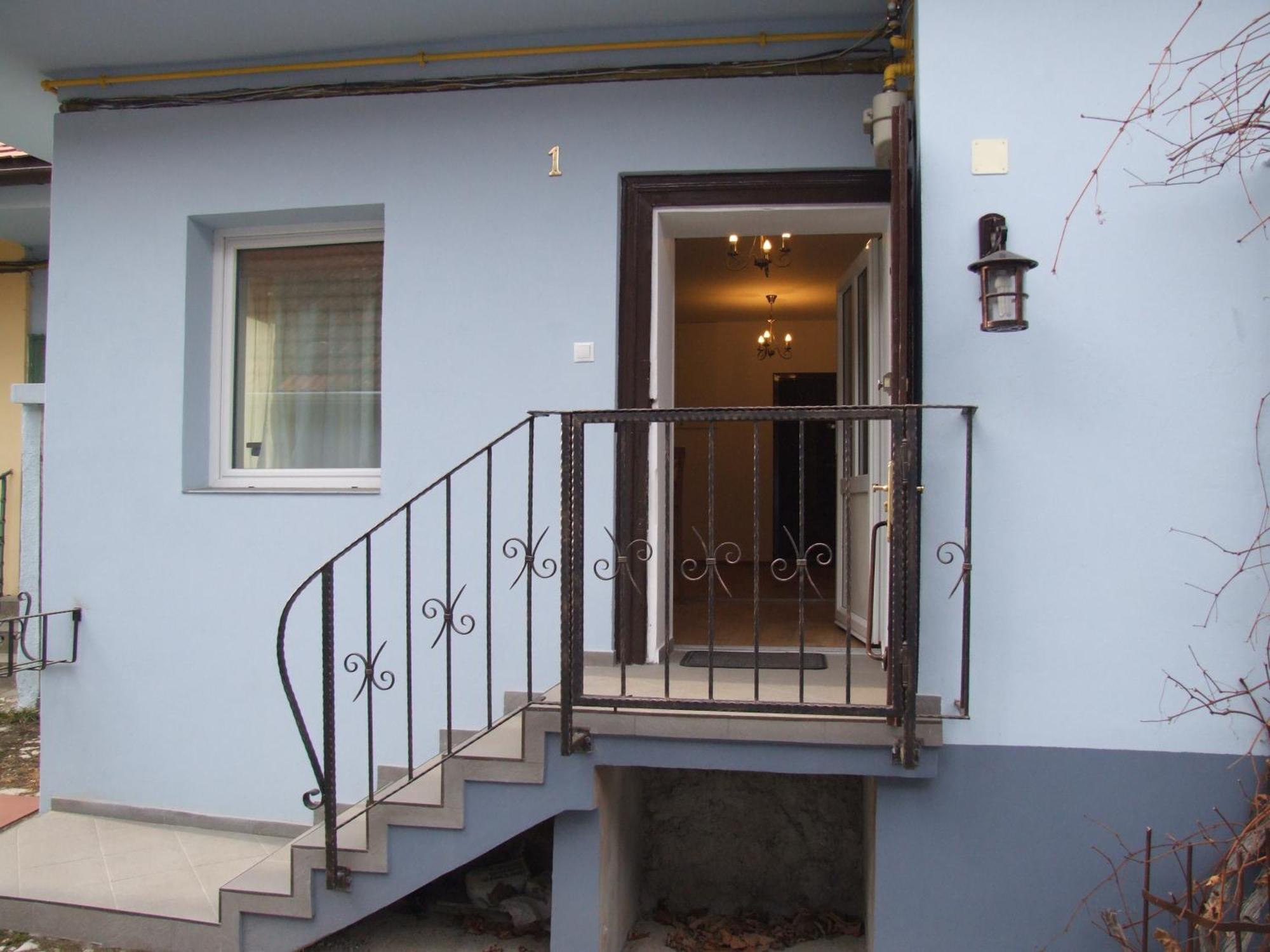 Blue House Hotel Braşov Eksteriør billede